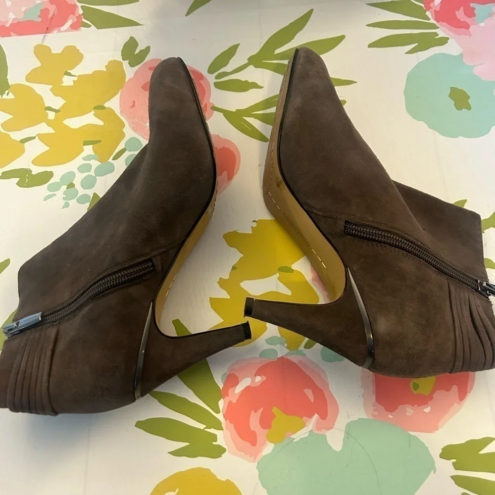 Vince Camuto Shoes | Vince Camuto Vinisha Bootie | Color: Gray | Size:6